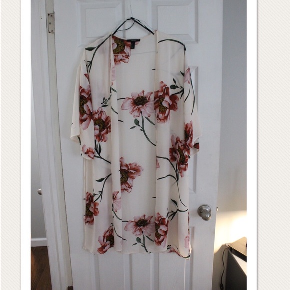 Forever 21 Other - FOREVER 21 floral kimono